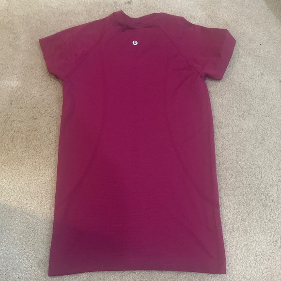 Lululemon Swiftly Tech Short-Sleeve Magenta Smoke - Picture 2 of 8
